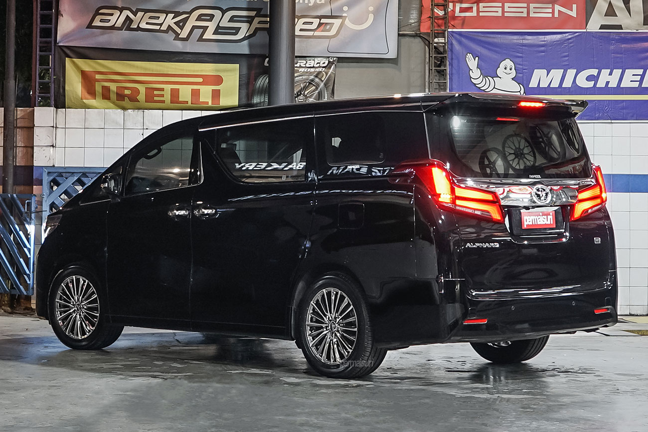 Weds Kranze Vierharm with Toyota Alphard