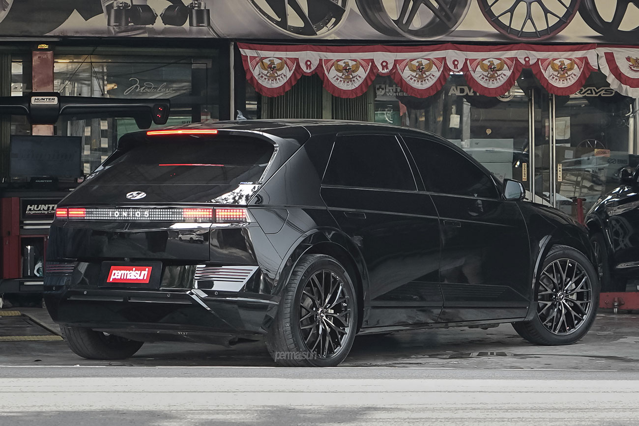 Weds Leonis MX with Hyundai Ioniq 5